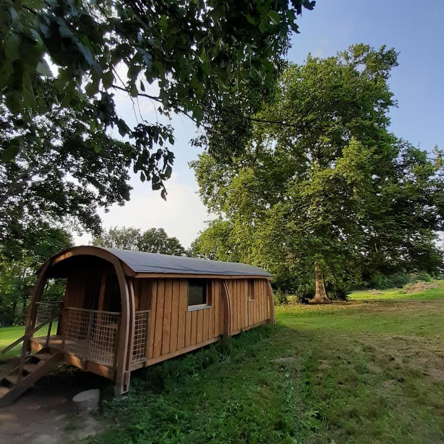 Les Ecolodges Du Chateau De Charnizay Exterior photo